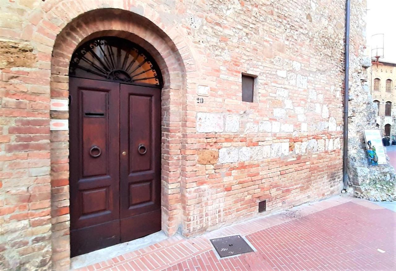 Sangi Studio Apartment - With Amazing View Of The Duomo San Gimignano Extérieur photo